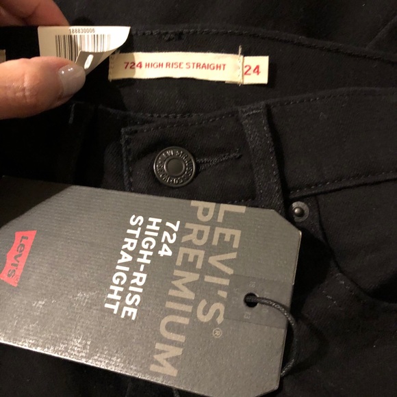 NWT Levi’s 724 High Rise Straight jeans black 24 - Picture 5 of 9